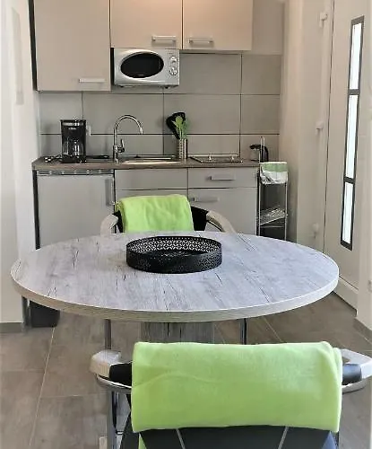 Aussen Pfui Innen Hui *