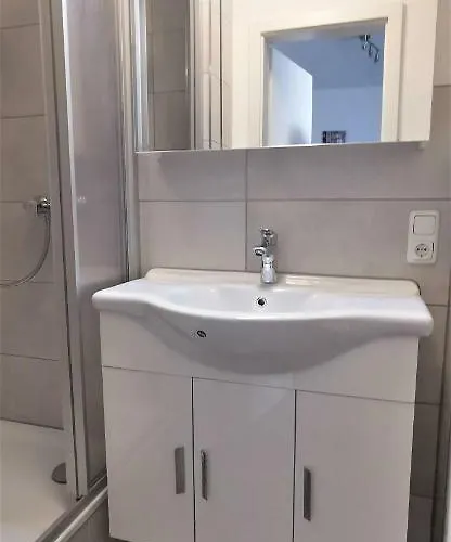 Aussen Pfui Innen Hui * Mönchengladbach